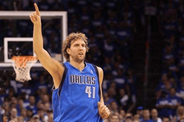 同时在篮板 同时在篮板