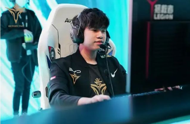 年仅20岁 年仅20岁