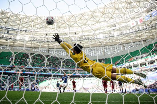 稳健到中场 稳健到中场