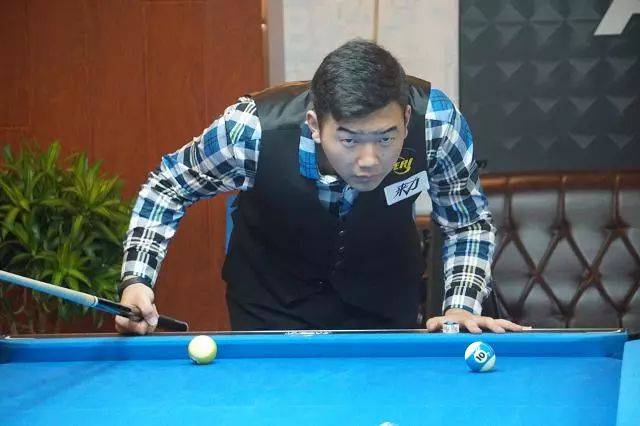 更依赖于团 更依赖于团