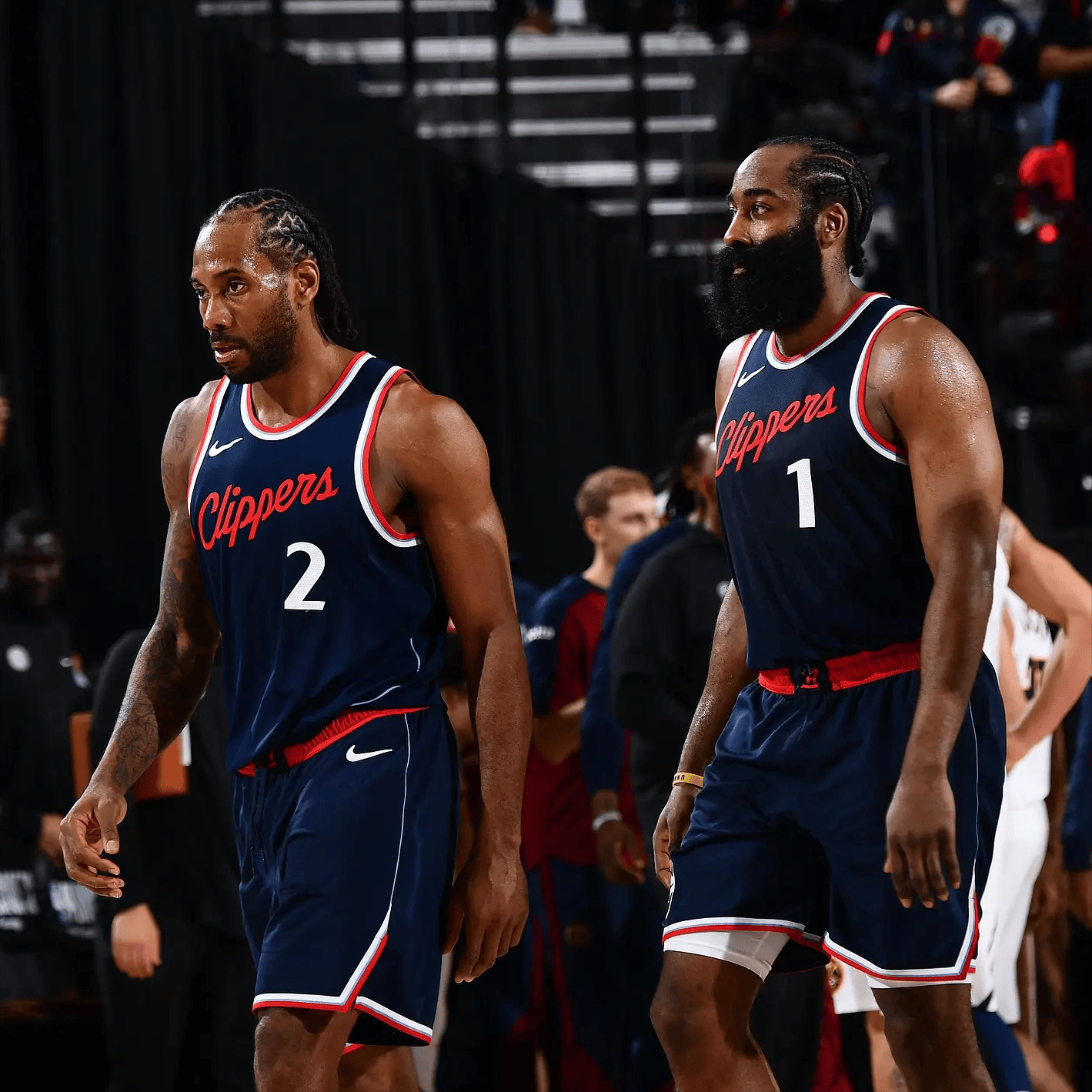 只是在看一 只是在看一